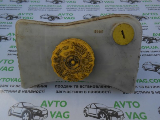 Бачок главного тормозного цилиндра