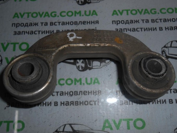 Стойка стабилизатора переднего